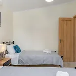 Memi Villa *